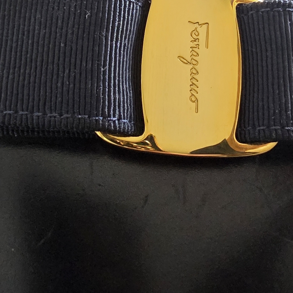 Ferragamo mini bucket handbag - Picture 4 of 6